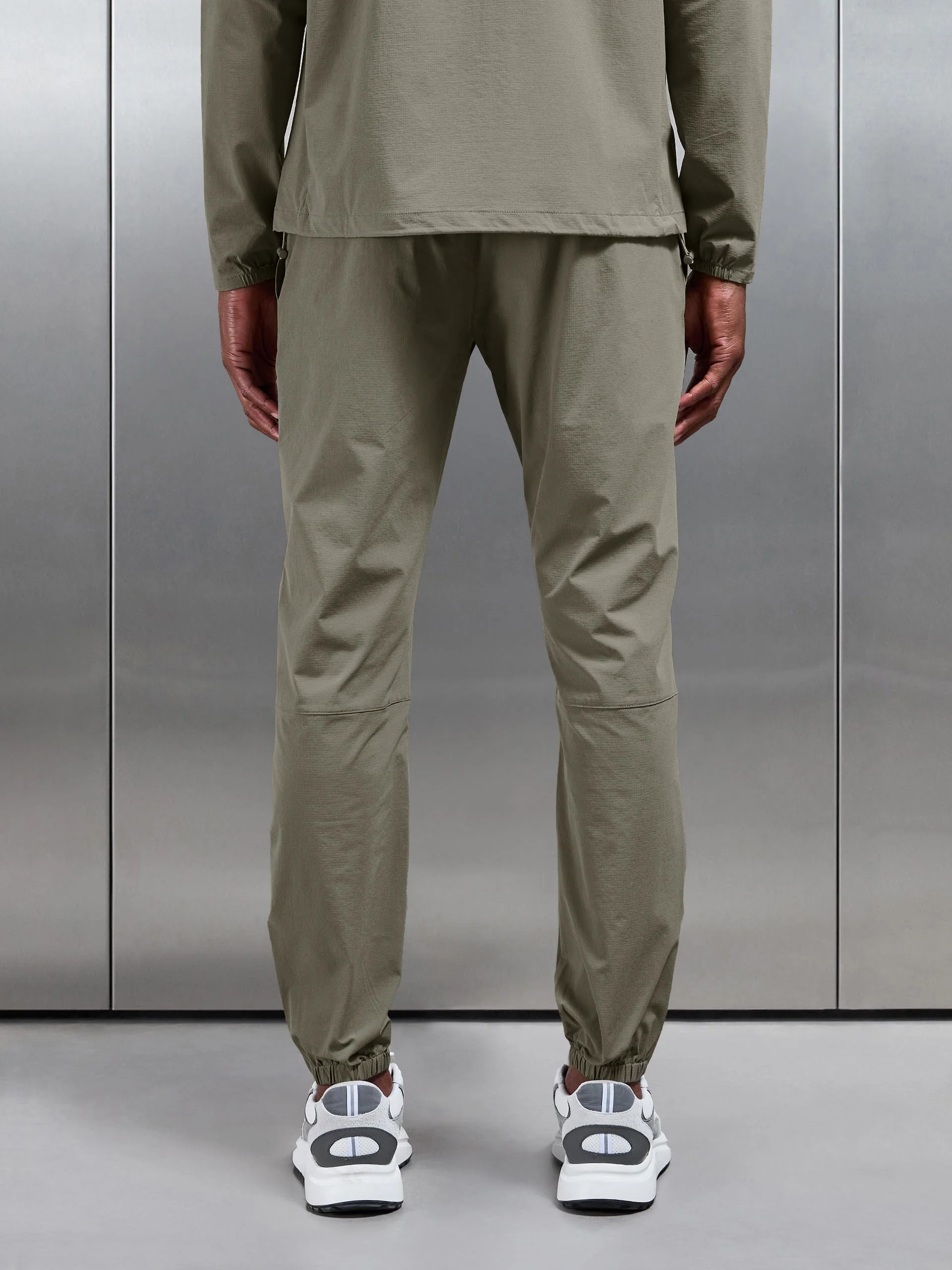 Active Technical Cuffed Trackpant in Olive - Image 3
