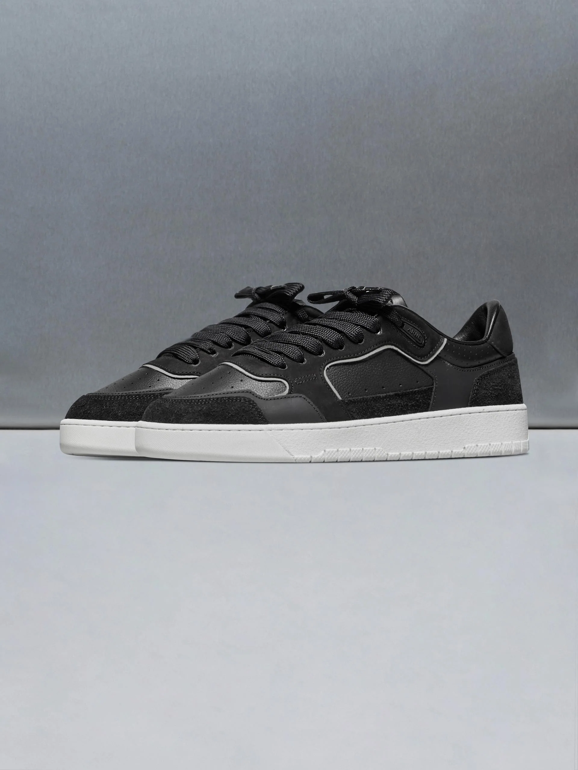 Hoop Trainer in Black - Image 3