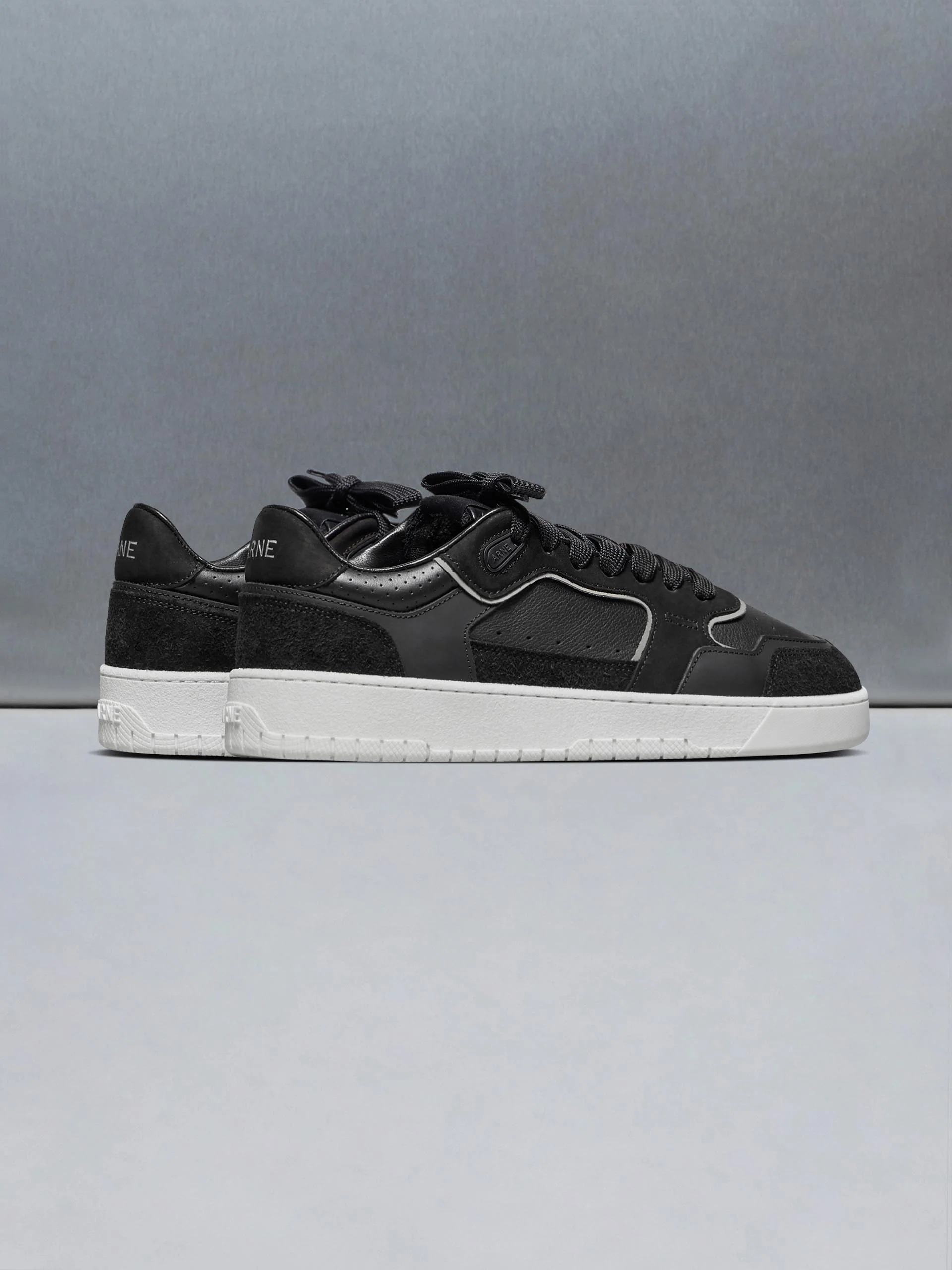 Hoop Trainer in Black - Image 4