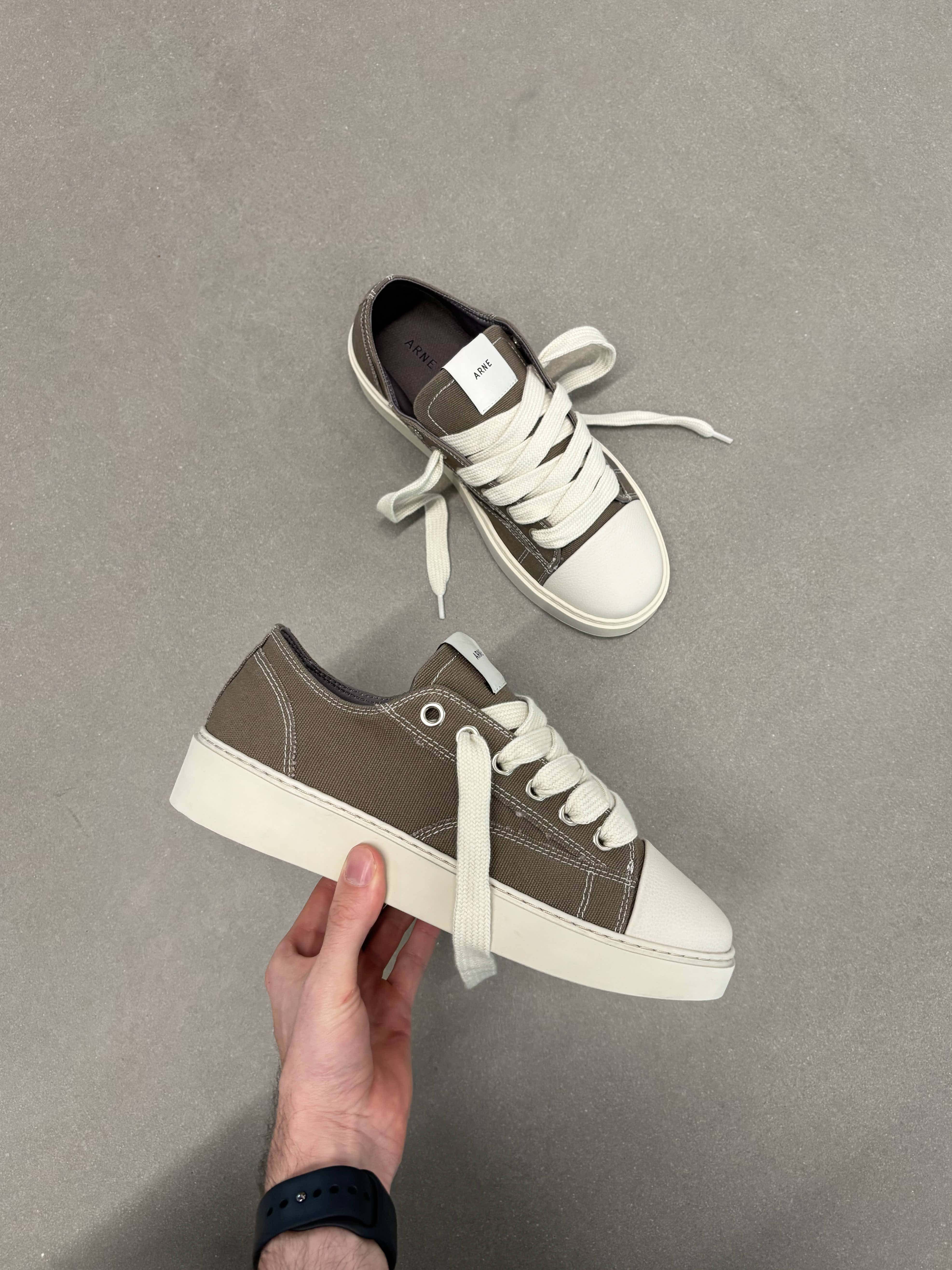 Mid Essential Homerun in Taupe - Image 5